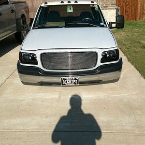 Meet your Posher, Levi